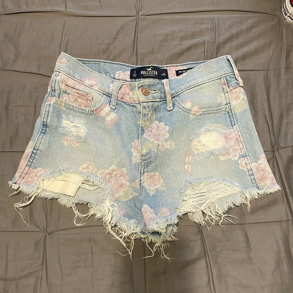 ✨Rose Jean Shorts✨